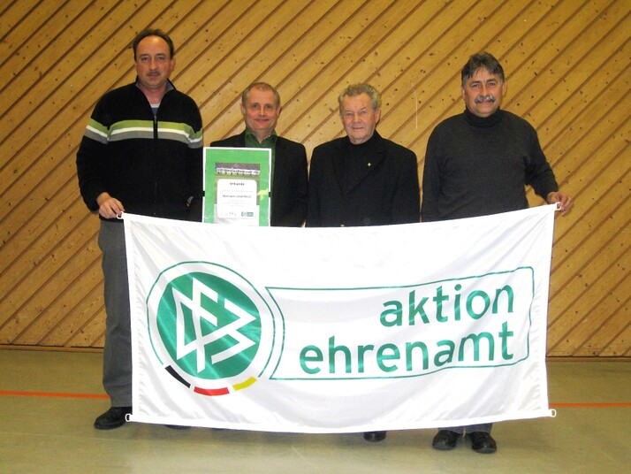 DFB ehrt Hermann-Josef Kruß